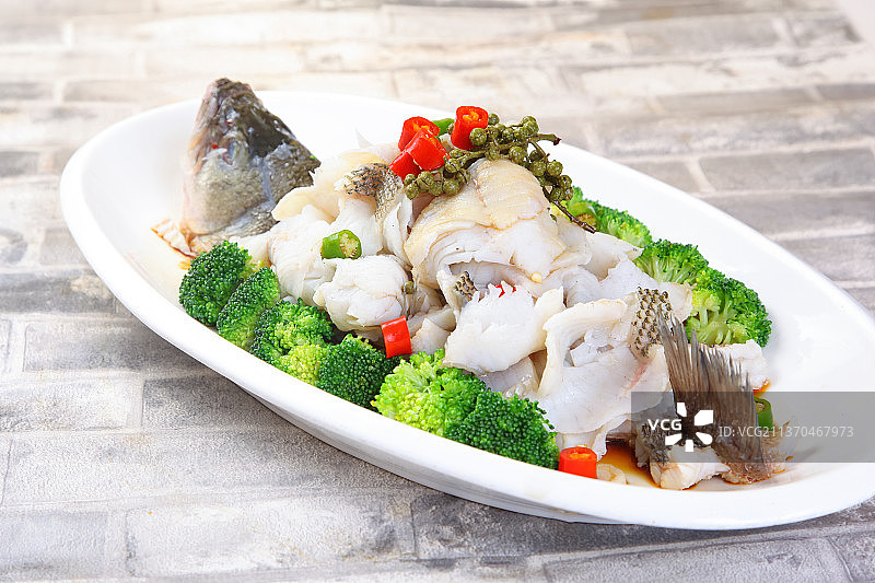 中餐美食-鲜花椒炝鲈鱼图片素材