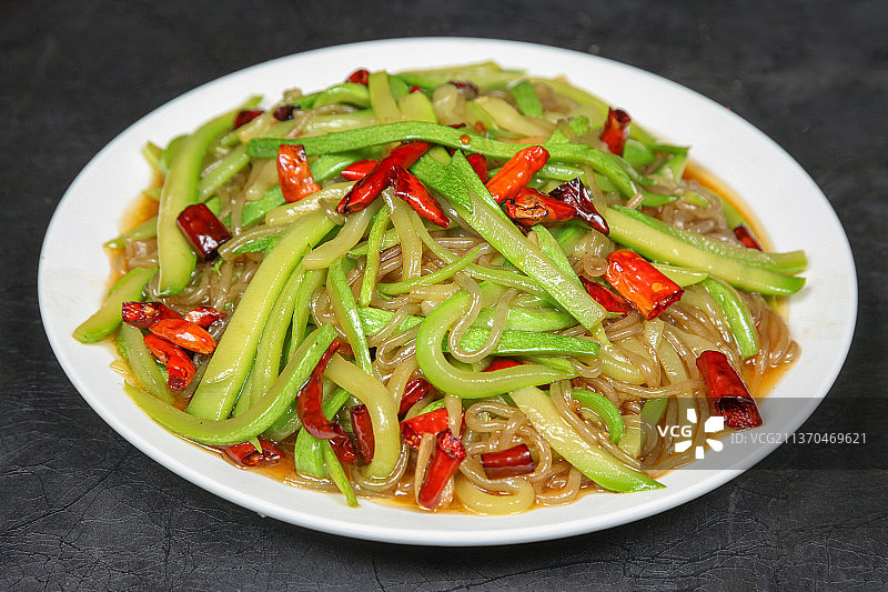 中餐美食-西葫酸辣粉图片素材
