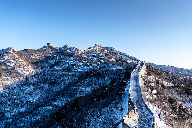雪后的八达岭长城图片素材