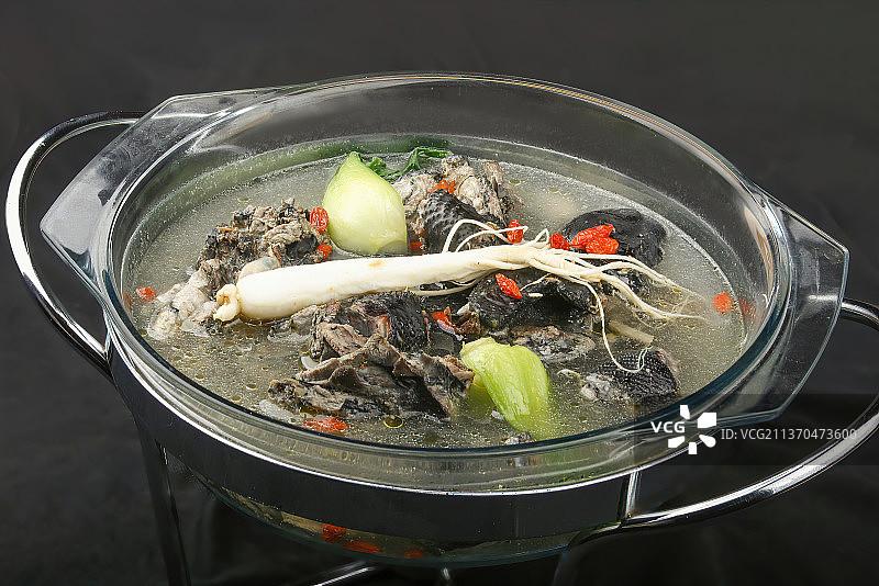 中餐美食-清炖乌鸡汤图片素材
