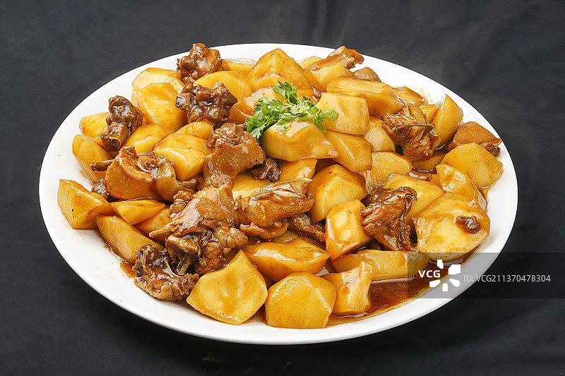 中餐美食-土豆烧鸡块图片素材