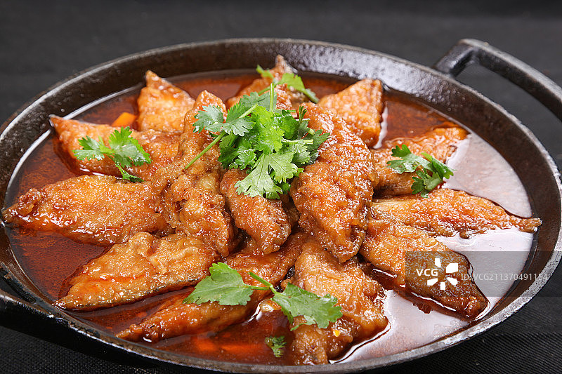 中餐美食-铁锅炖带鱼图片素材