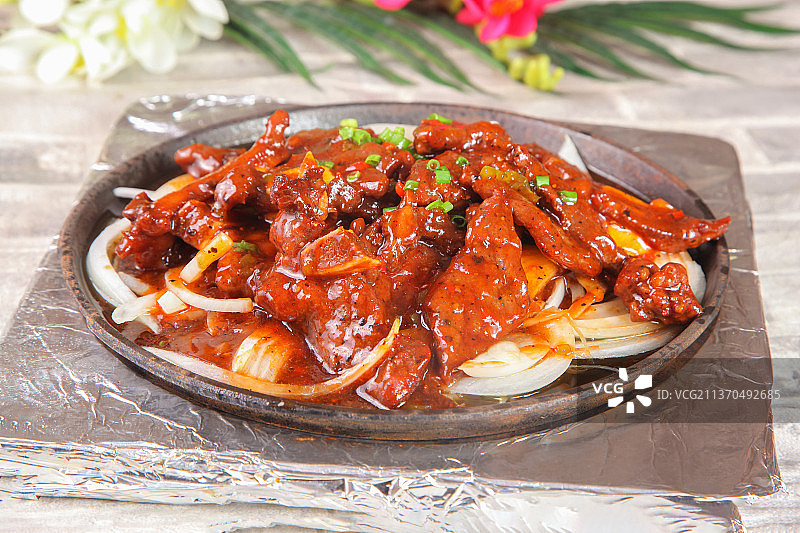 中餐美食-铁板黑椒牛仔骨图片素材