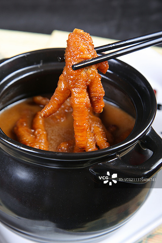中餐美食-坛焖凤爪图片素材