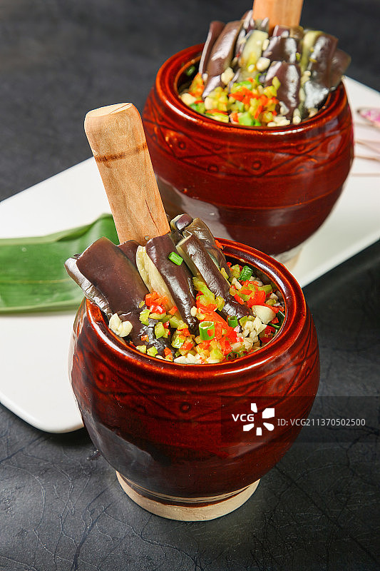 中餐美食-手擂茄子图片素材