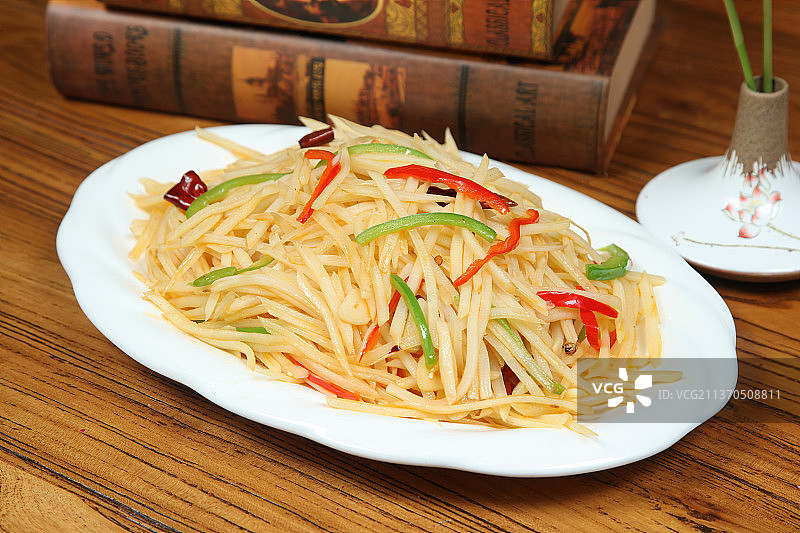 中餐美食-酸辣土豆丝图片素材
