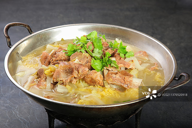 中餐美食-酸菜炖排骨图片素材