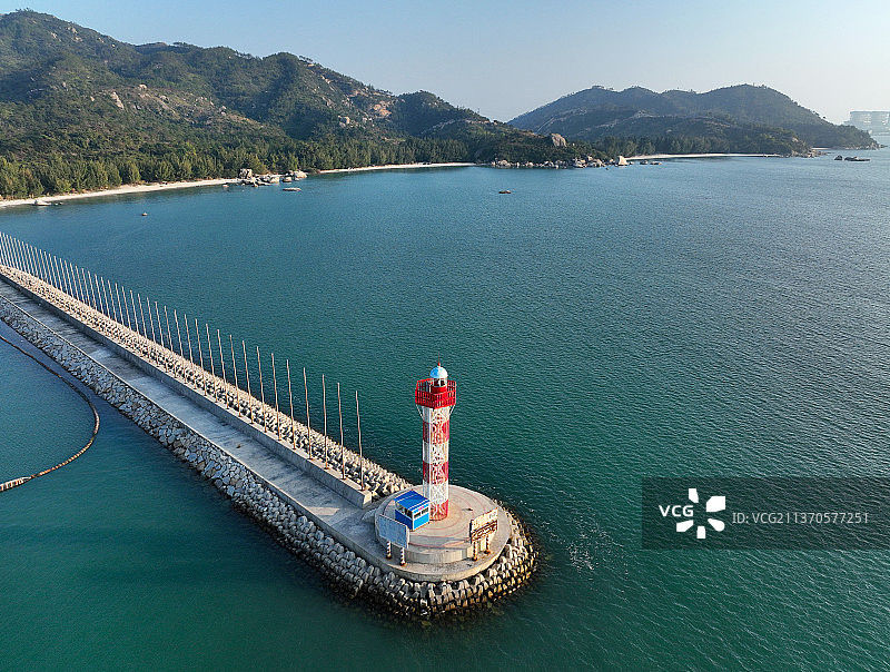 广东省惠州市惠东县巽寮湾金海湾嘉华酒店磨子石游艇会航拍图片素材