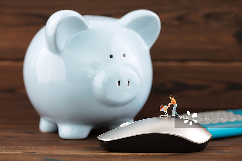 微缩创意网购花费图片素材