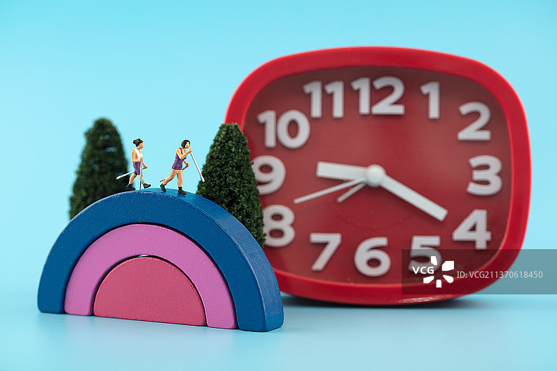 微缩创意徒步旅行健康生活图片素材