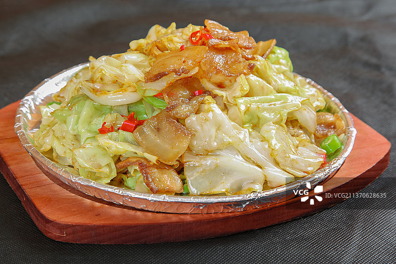 中餐美食-小炒手撕包菜图片素材