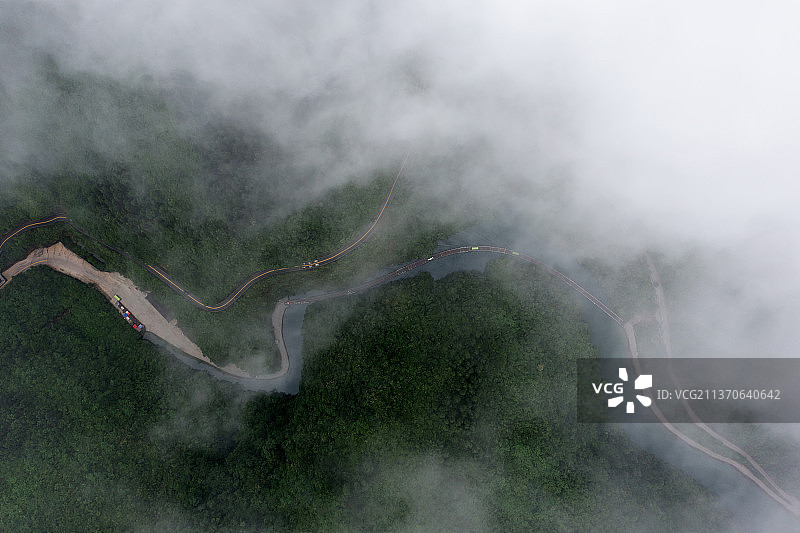 航拍湖北恩施狮子关水上浮桥鸟瞰图图片素材