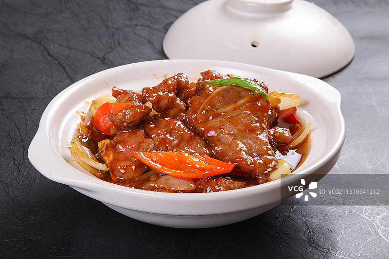 中餐美食-烧汁牛仔骨图片素材