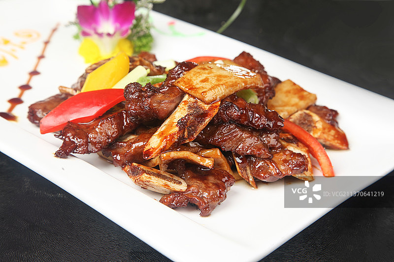中餐美食-烧汁牛仔骨图片素材