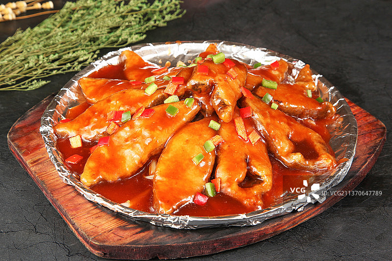 中餐美食-砂锅焗鲽鱼图片素材