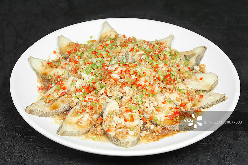 中餐美食-蒜茸蒸鲽鱼图片素材