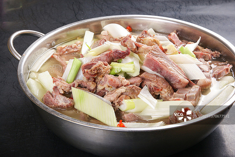中餐美食-清炖羊肉图片素材
