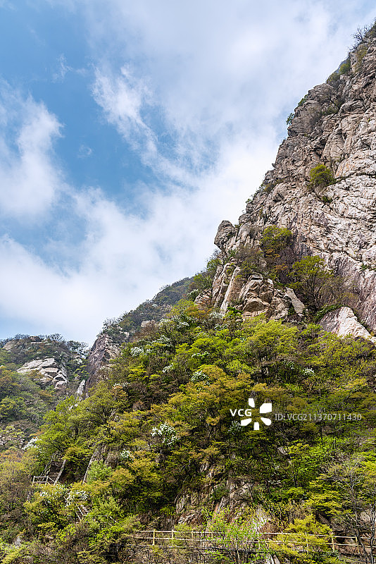 中国河南嵩山的自然风光图片素材