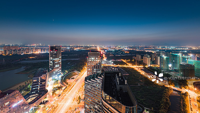 超广角下杭州钱塘区下沙CBD夜景图片素材