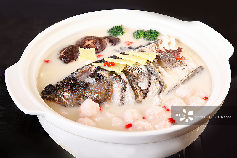 中餐美食-千岛湖炖鱼头图片素材