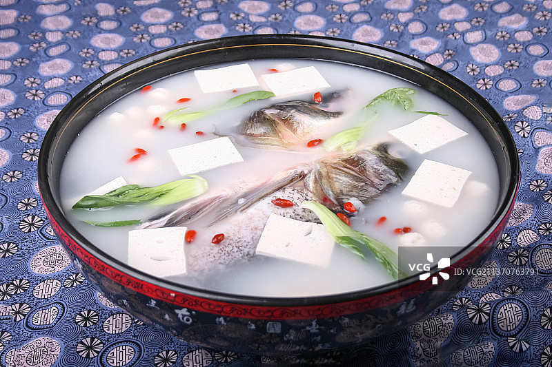 中餐美食-千岛湖炖鱼头图片素材