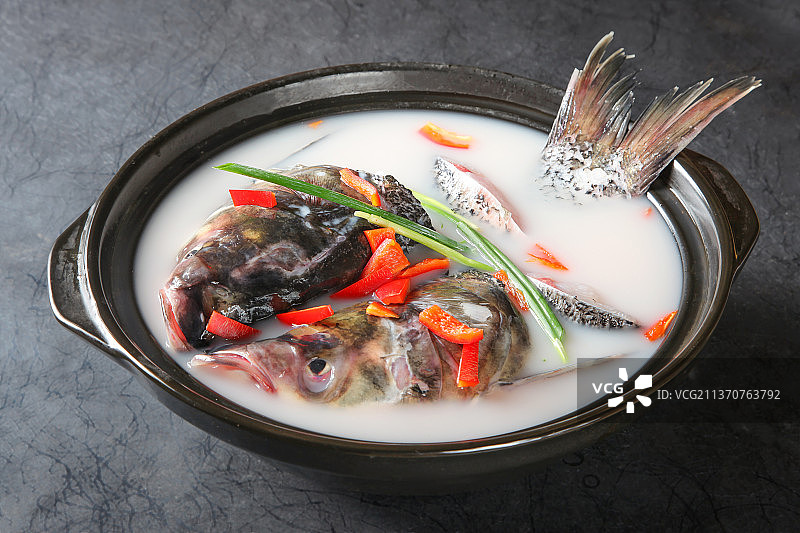 中餐美食-千岛湖炖鱼头图片素材