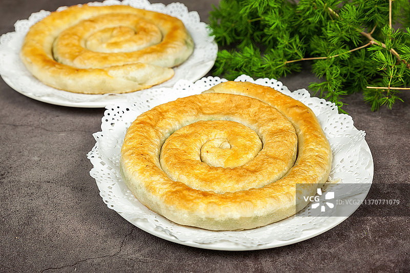 中餐美食-盘龙饼图片素材