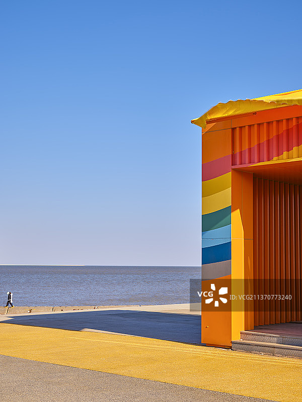 天津东疆湾绚丽多彩的海边建筑图片素材