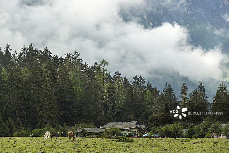 五须海风光——四川    甘孜州   九龙县   汤古镇   五须村图片素材