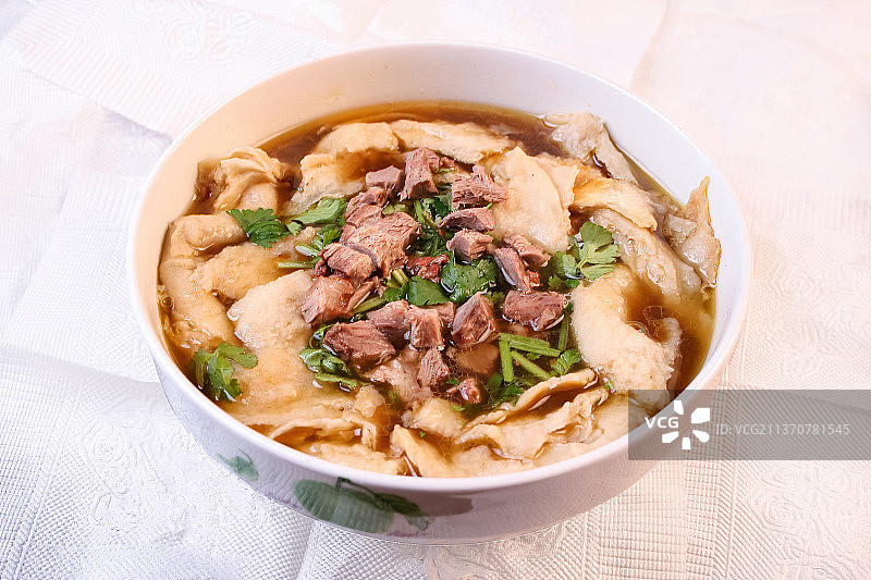 中餐美食-牛肉罩饼图片素材