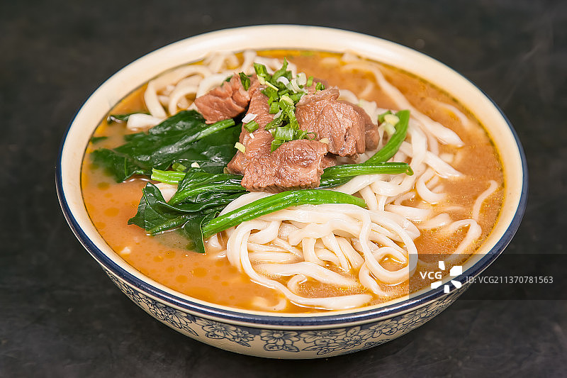 中餐美食-牛肉面图片素材