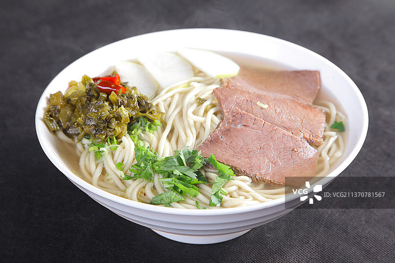 中餐美食-牛肉面图片素材