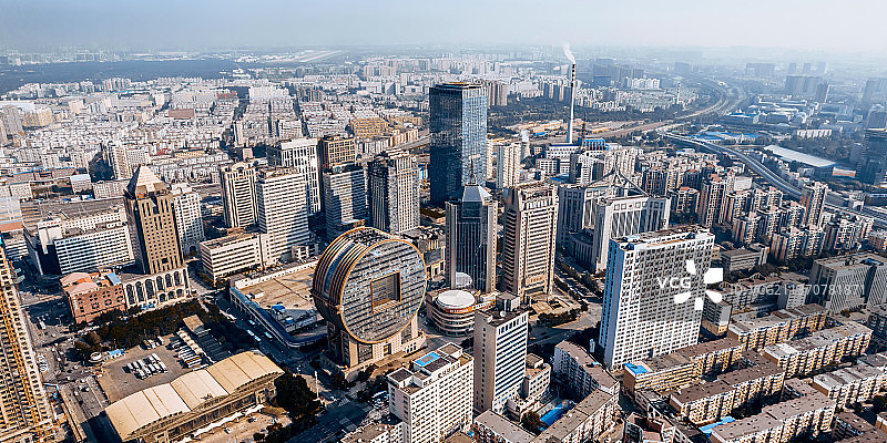 中国辽宁沈阳方圆大厦金融区城市天际线航拍图片素材