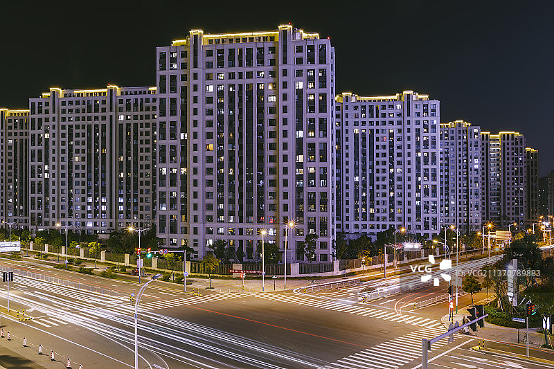 宁波庄市街道夜景车流住宅区图片素材