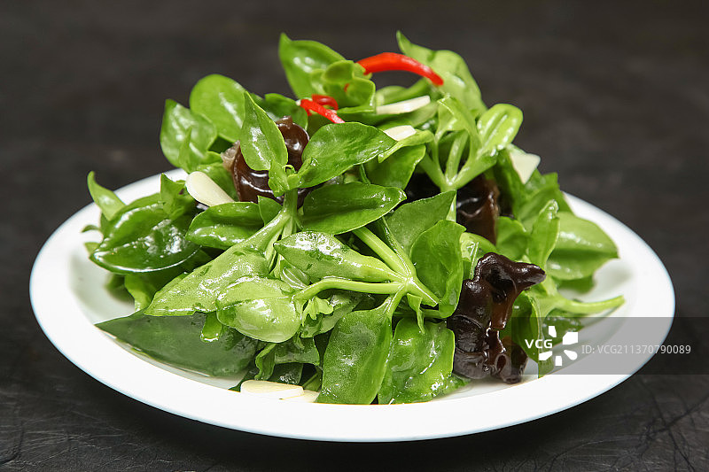 中餐美食-木耳拌田七图片素材