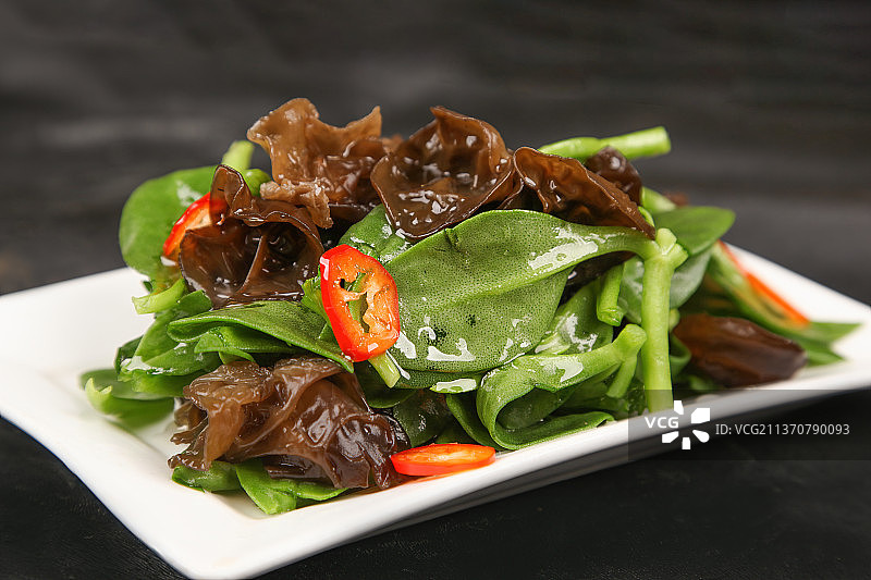 中餐美食-木耳拌田七图片素材