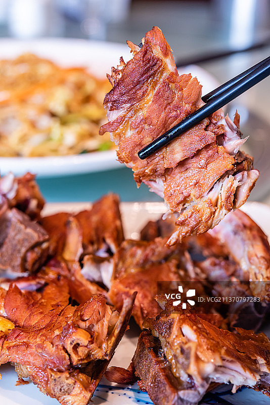 一盘酱香脊骨图片素材