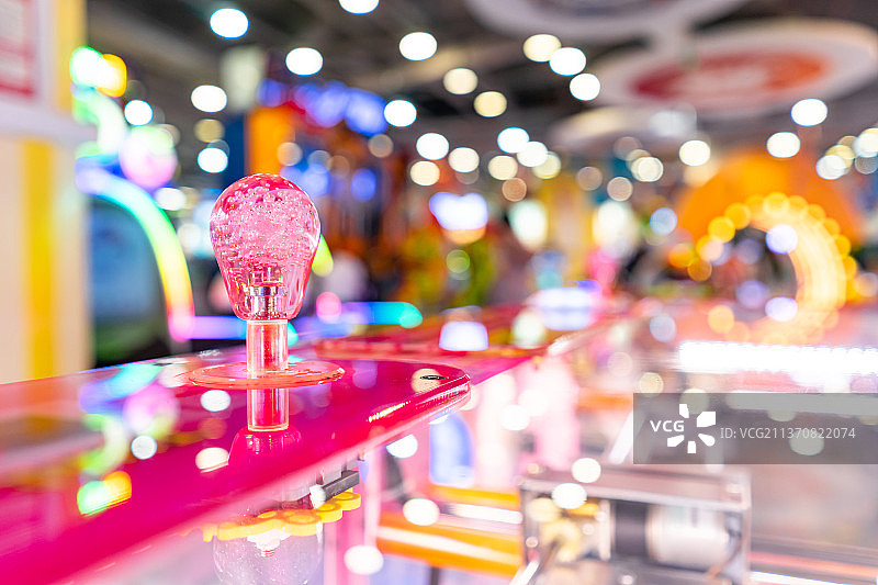 中国商场室内的电玩城，游戏机上的手柄把手，室内无人图像摄影图片素材