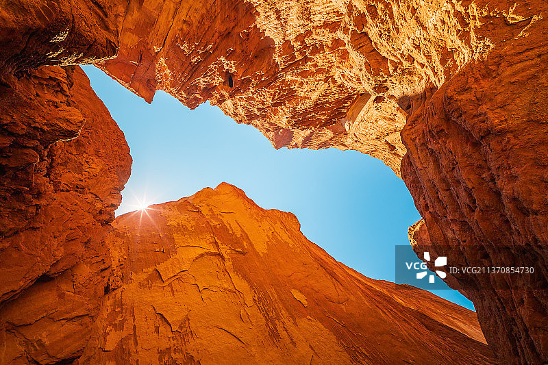 新疆独库公路库车天山神秘大峡谷自然风光图片素材