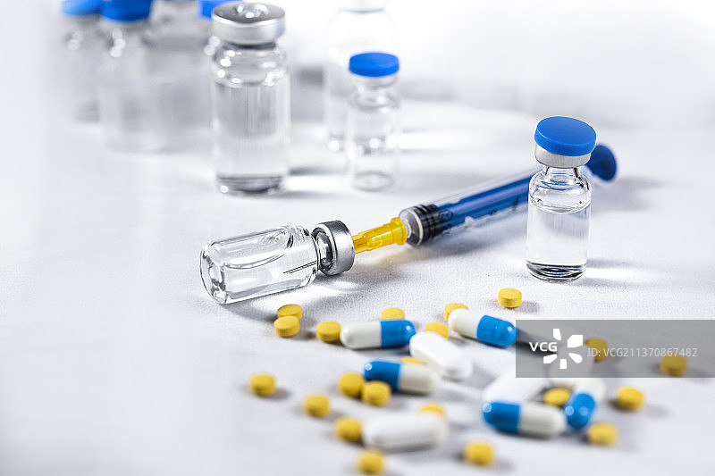 生物医药注射器医疗科技白背景图片素材