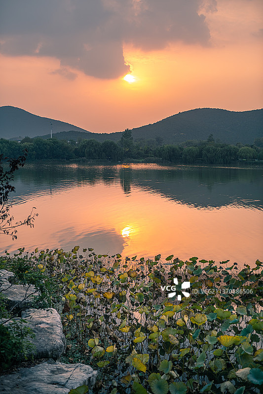 秋日暮色+江苏省徐州市泉山区云龙湖风景区图片素材