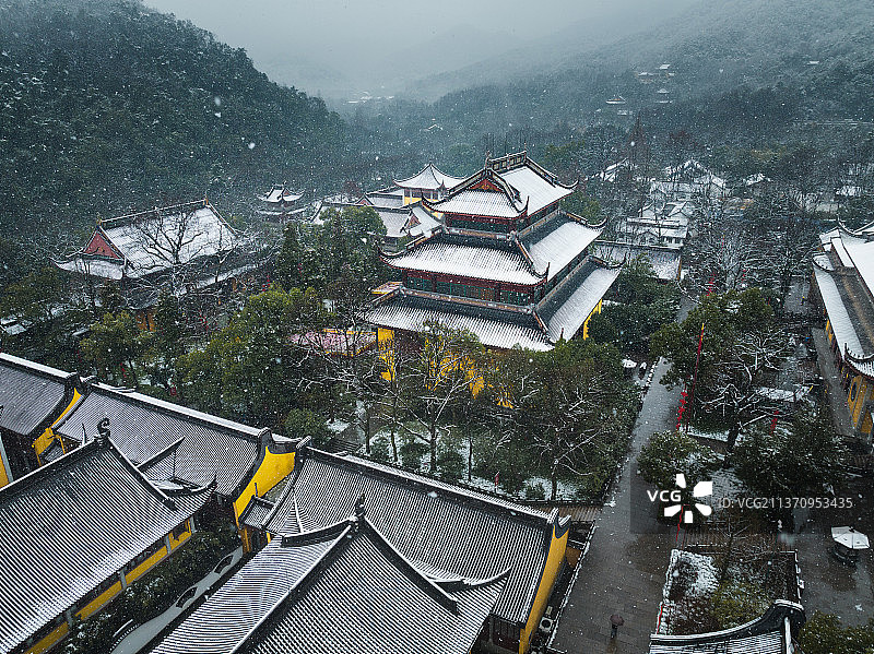 灵隐寺飞雪图片素材