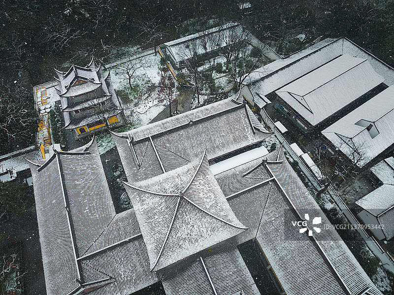 灵隐寺飞雪图片素材