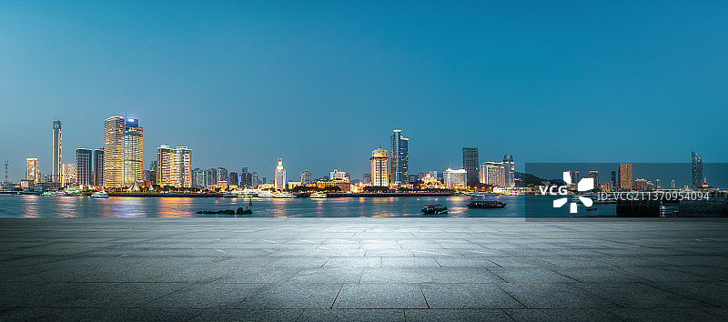 汽车广告城市背景图片素材