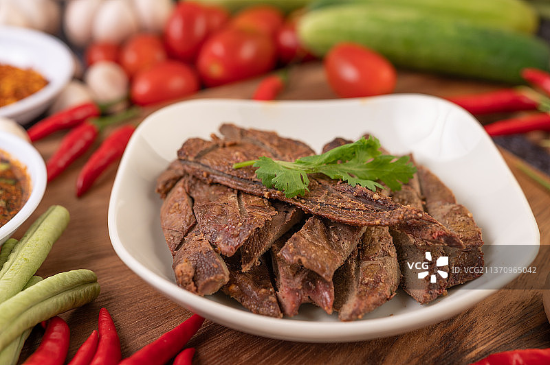 白盘烤猪肝图片素材