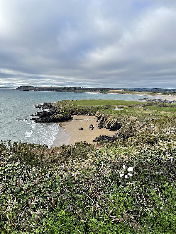 爱尔兰沃特福德郡阿德莫尔的山羊岛海景图片素材