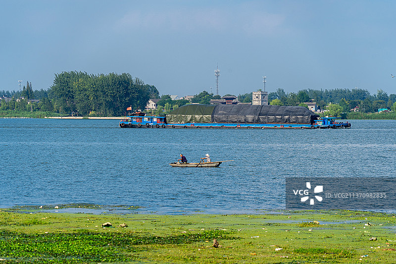 繁忙的大运河+江苏省徐州市新沂市窑湾古镇骆马湖图片素材