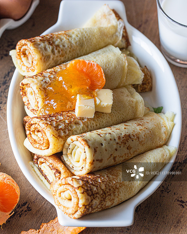 薄可丽饼，早餐俯视图图片素材