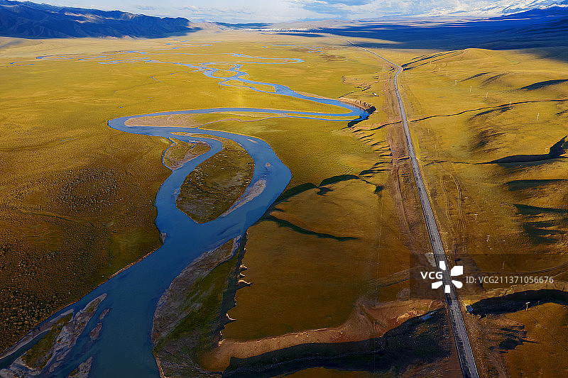 美丽的开都河图片素材