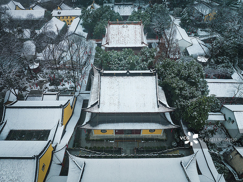 法喜寺飘雪图片素材